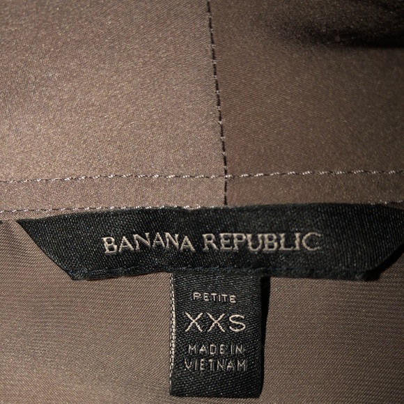 Banana Republic long sleeve plunge silk shirt - Picture 4 of 4